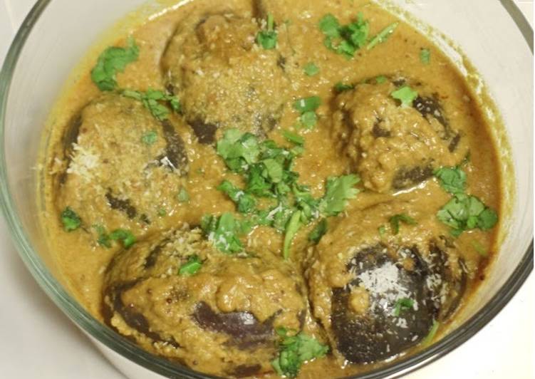 Bharwa Baigan (Stuffed eggplant)