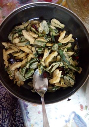 A picture of Colocasia  Leaf  Rolls.