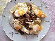 Una foto de pechugas de codorniz