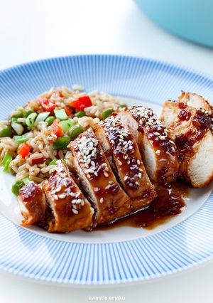 Zdjęcie przepisu Kurczak Teriyaki ze smażonym ryżem.