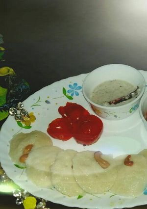 A picture of #bandhan rava idli sambar coconut chutni.