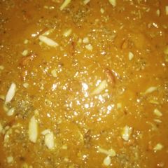 A picture of Besan halwa.
