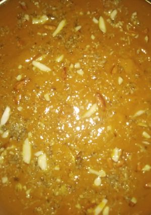 A picture of Besan halwa.