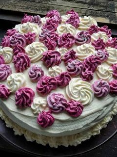 Málnás-fehércsokis mascarponetorta recept fotója