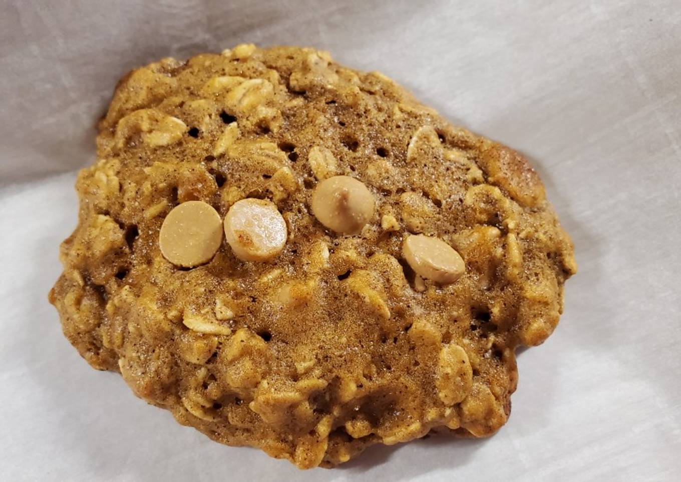 Pumpkin Oatmeal Scotchies