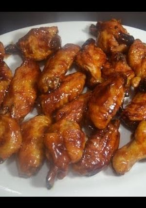 Una foto de Alitas de a la barbiquiu