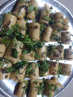 ખાંડવી (khandvi recipe in gujarati) રેસીપી મુખ્ય ફોટો