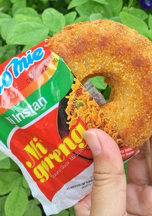 Foto resep Donat Indomie Goreng