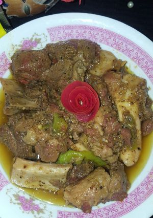 A picture of Dumba namkeen gosht.