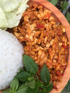 Foto resep Lalapan Tempe geprek -- sambel tomat