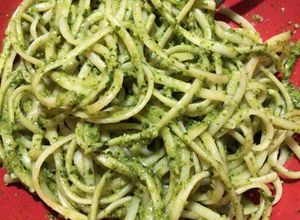 Una foto de Tallarines con Salsa Pesto Albahaca 🌿