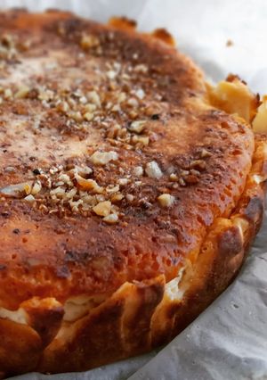 Una foto de Tarta de "mel y mató" con nueces estilo "La Viña"