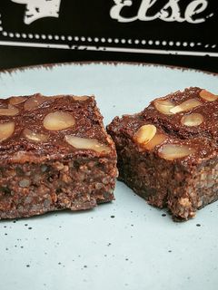 Csokoládés köles brownie recept fotója