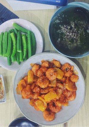 Hình của món Tôm sốt chua ngọt.