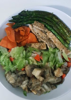 Foto principal de Bowl de tofu, verduras y boniato