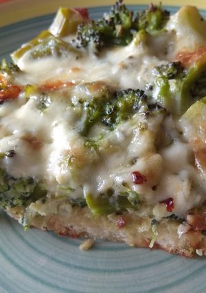 Una foto de Tostadas rellenas o falsa tarta de brócoli