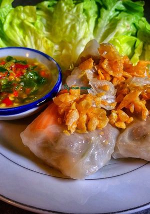 รูปของ เกี๊ยวแก้วหมูสับปูอัด