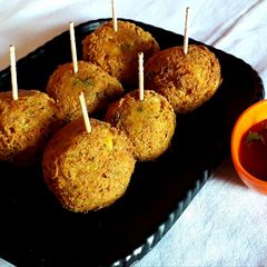 A picture of Cheesy kurkure lollipops.