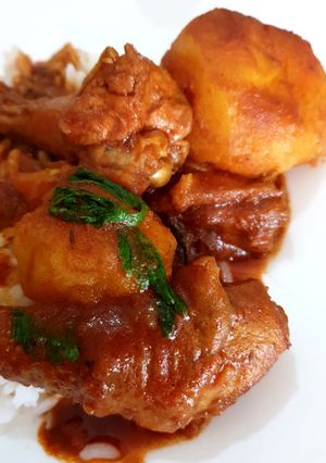 A picture of Divine Chicken Curry and Rice.