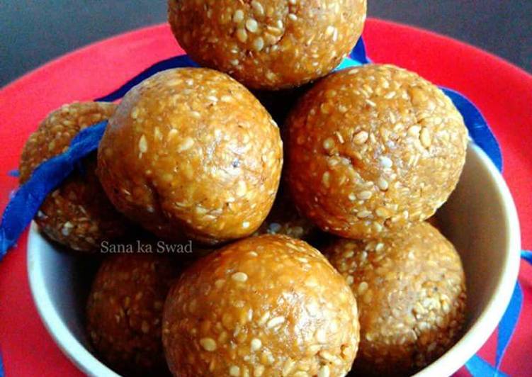 Til jaggery laddu