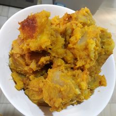 A picture of Yam and potatoes porriage.