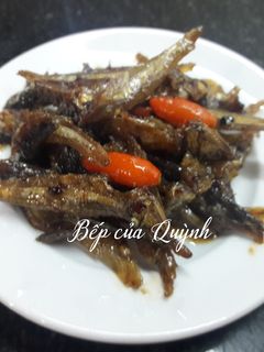Hình của món Cá cơm khô rim.