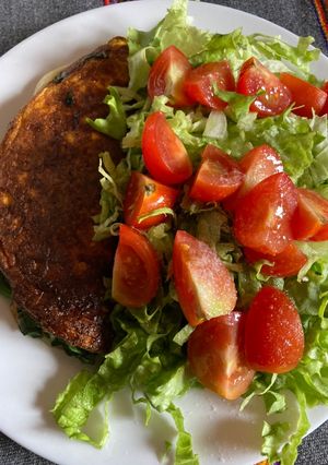 Una foto de Omelette de zanahoria espinaca y muzarella