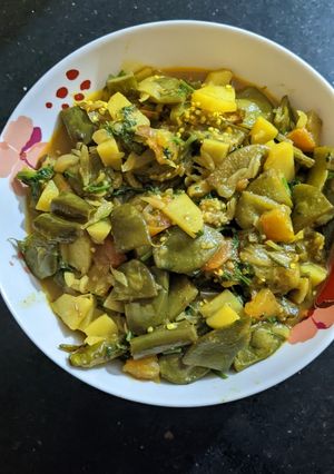 নিরামিষ সবজি রেসিপির প্রধান ছবি
