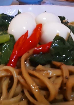 Foto resep Mie Singkong Tumis Daun Ginseng