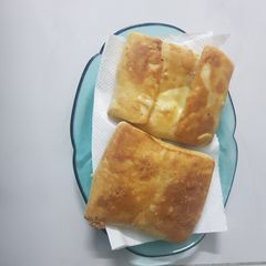 A picture of Murtabak (arabic street food).