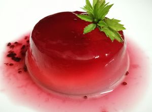 Hình của món Thạch rau câu dâu tằm.