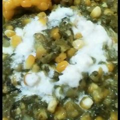 A picture of Creamy corn spinach potato curry.