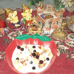 A picture of Vanilla mousse no bake dessert.
