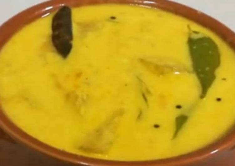 Delicious Poosanikai Mor Kuzhambu/ Ash Gourd Buttermilk Curry