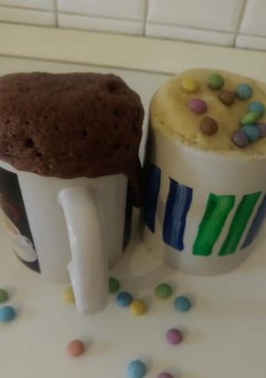 A picture of Microwave mug cakes.