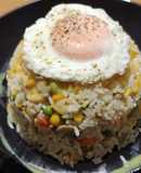 Ρύζι με λαχανικά σάλτσα μουστάρδας και αυγό