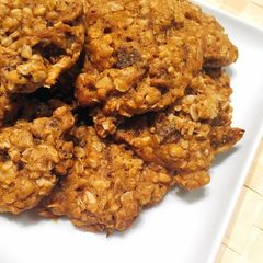 A picture of Almond & Fig Oatmeal Cookies.