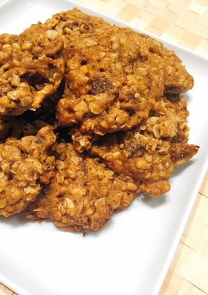 A picture of Almond & Fig Oatmeal Cookies.