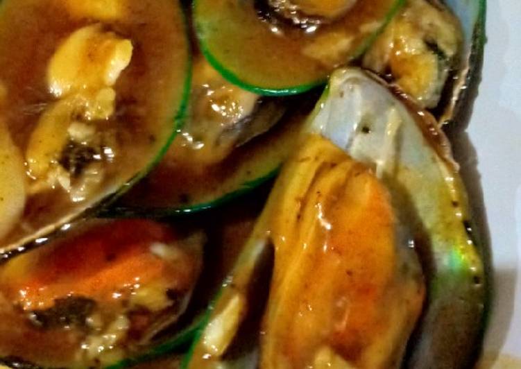 Kerang ijo bumbu saos pedas