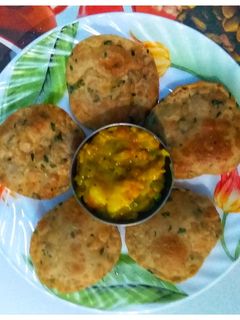 தயிர் வெந்தயக்கீரை பூரி (Dahi Methi leaves Poori recipe in tamil) செய்முறை முக்கிய புகைப்படம்