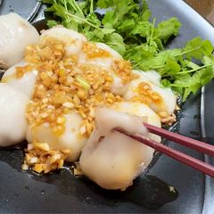 A picture of Meatball Mochi.