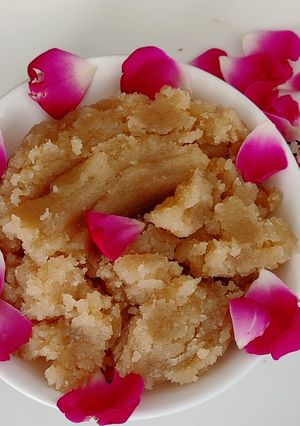 रवा शीरा (Rava sheera recipe in hindi) रेसिपी मुख्य फोटो