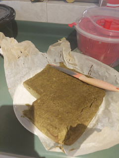 Una foto de Bizcocho de té matcha keto