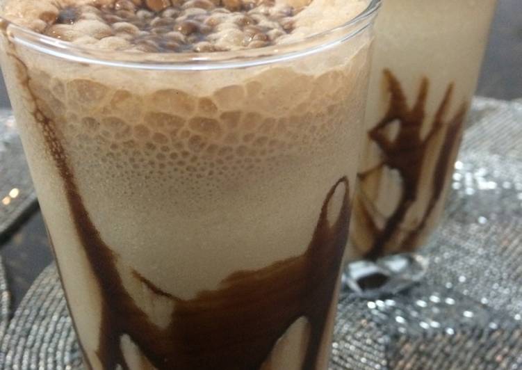 Coffee brownie shake