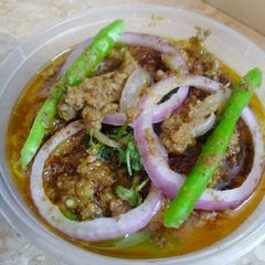 A picture of Kharay masaly ka keema.