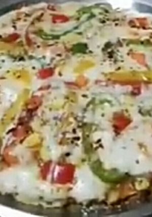 A picture of Pizza without oven and yeast.