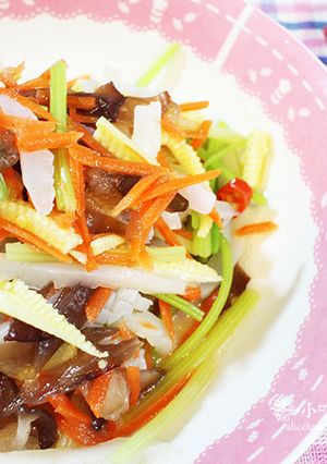 涼拌蒟蒻絲 的食譜成品照片