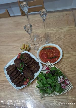 عکسی از دستور کتلت بادمجان گریل شده خودم پَز بهمراه سس دَقوس