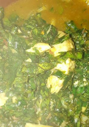 A picture of Achi soup with vegetable.