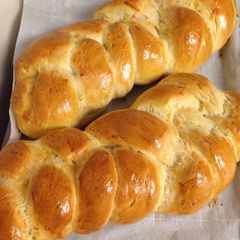 A picture of Bread Machine Chalah.